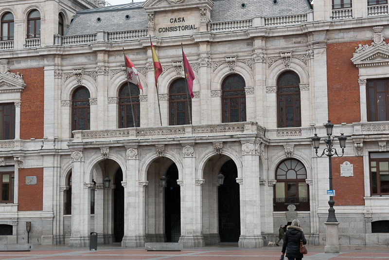 El Ayuntamiento de Valladolid aprueba la restitución pública de su personal trabajador represaliado durante el franquismo